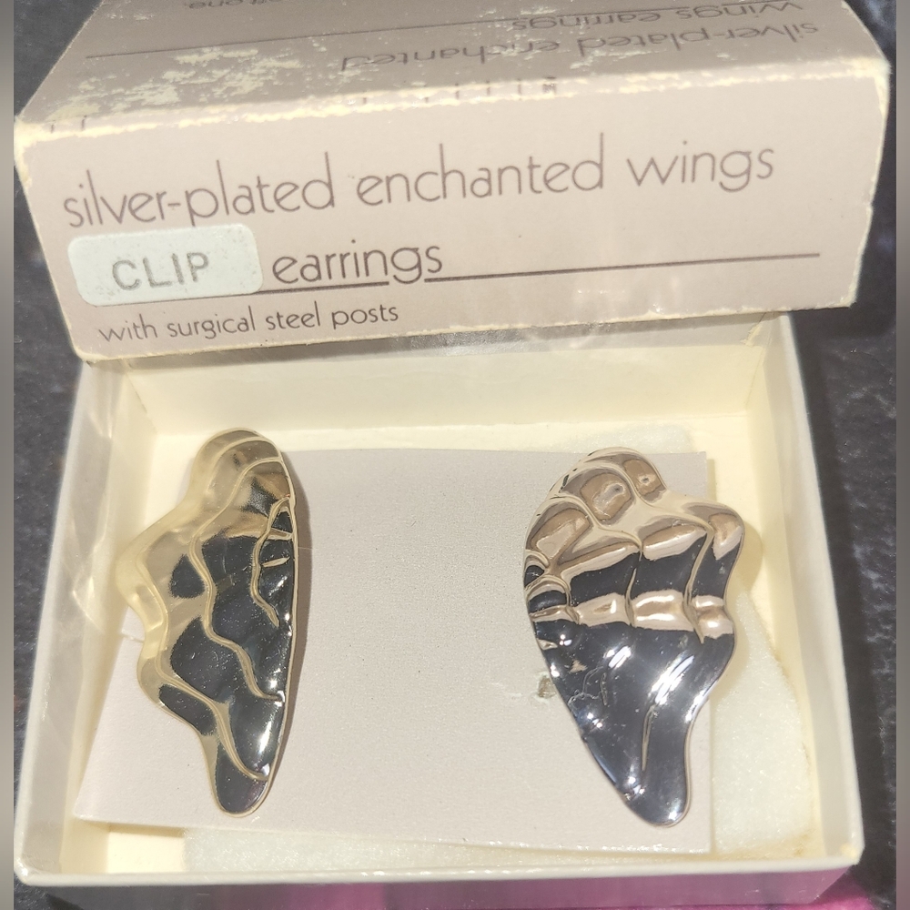 Vintage Avon Silver Plated Clip On Earrings. New